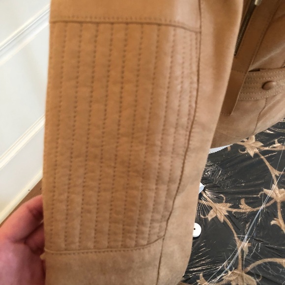 ADRIENNE VITTADINI: Tan/Camel Leather Jacket. - Picture 6 of 9